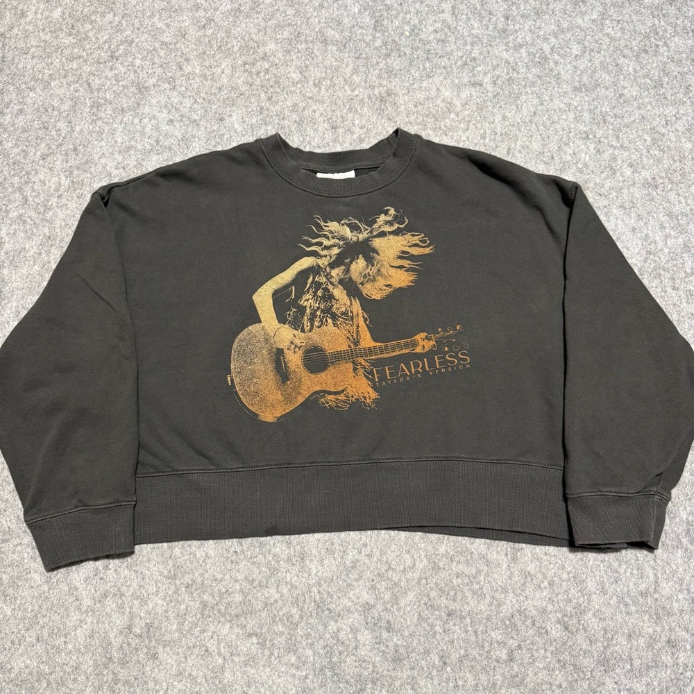 Taylor Swift Sweatshirt Size Small Fearless Taylor’s Version Cropped Box Fit